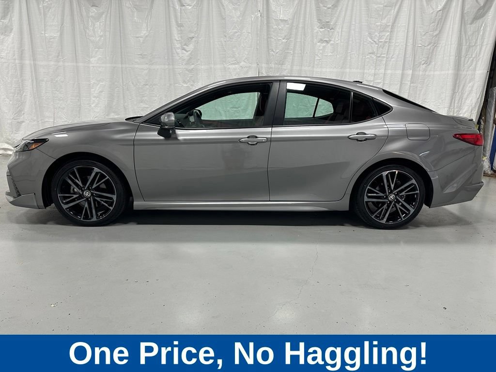 Used 2026 Toyota Camry XSE FWD image 4