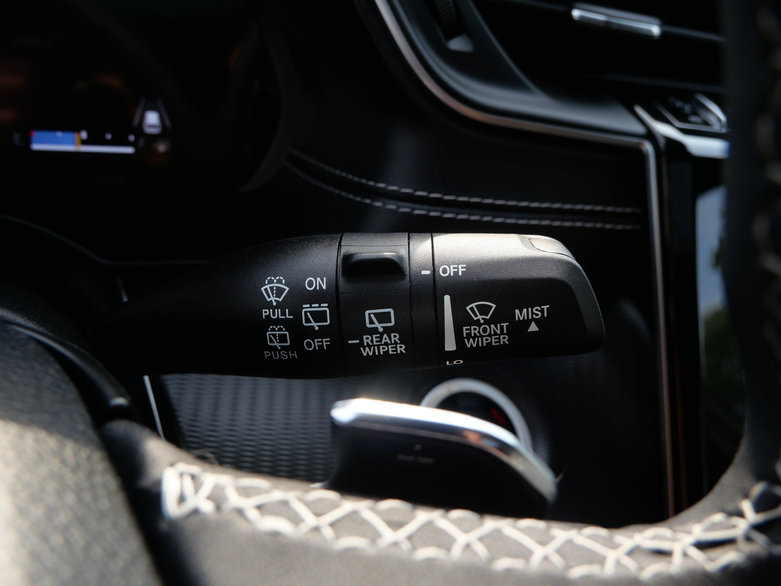 Used 2024 Jeep Grand Cherokee L Altitude AWD/4WD image 33