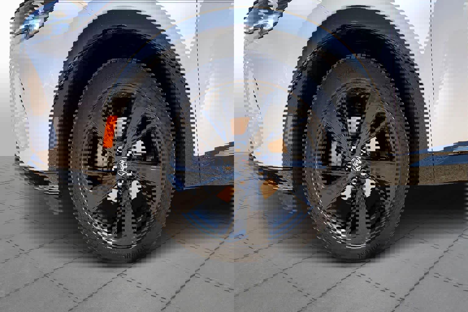 Used 2022 Buick Envision Essence w/ Sport Touring Package FWD image 11