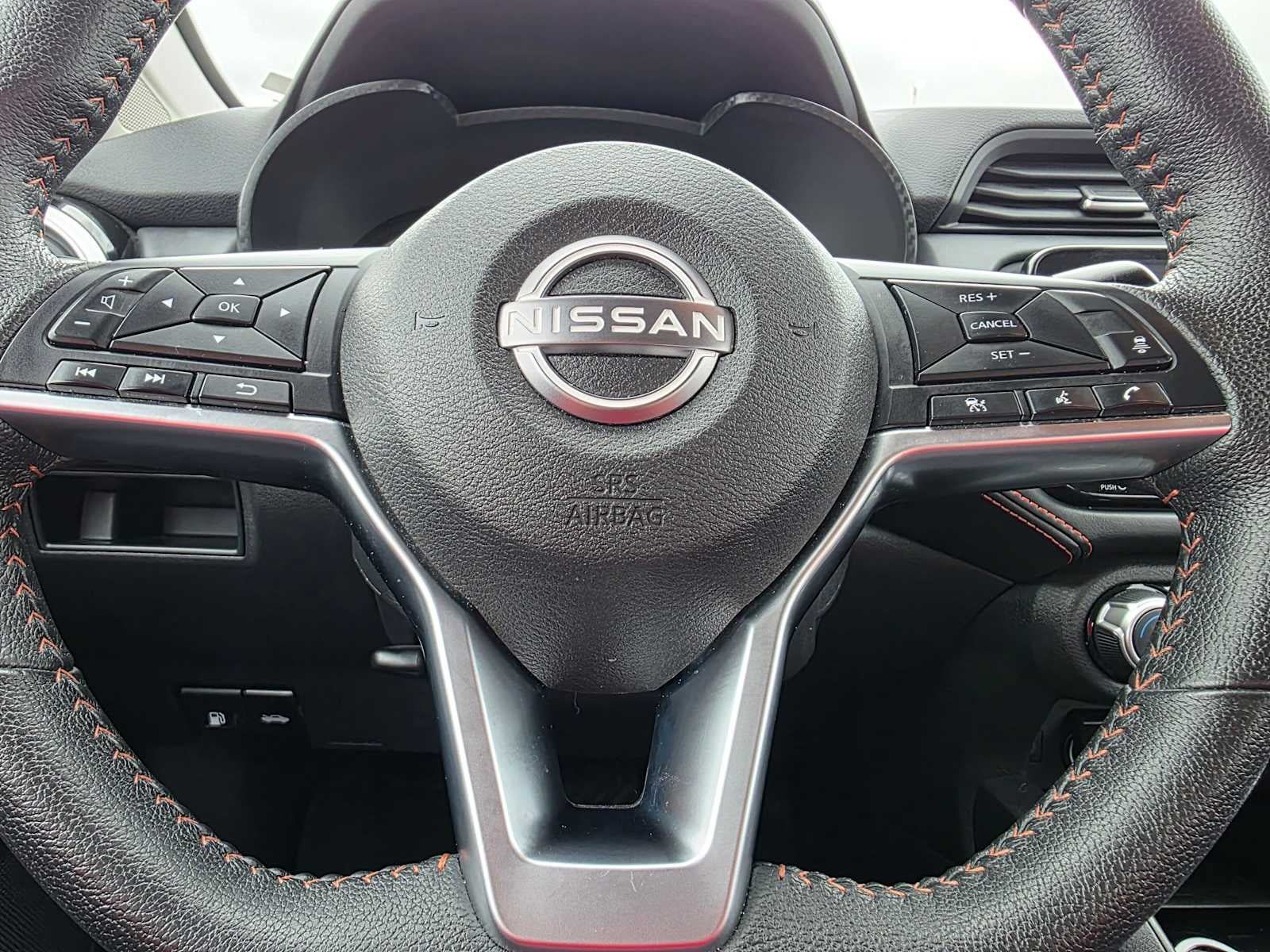 Used 2024 Nissan Versa SR FWD image 23