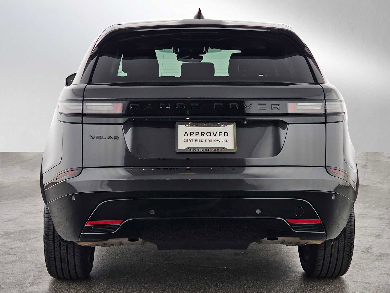 Used 2024 Land Rover Range Rover Velar Dynamic SE image 4