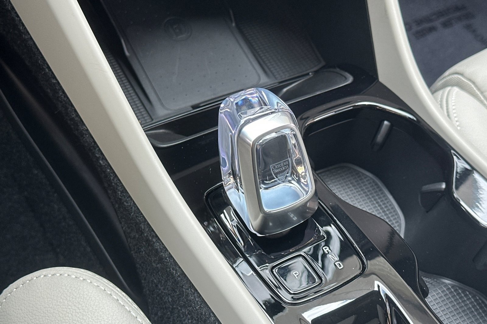 New 2026 Volvo XC40 B5 Plus w/ Protection Package Premier image 23