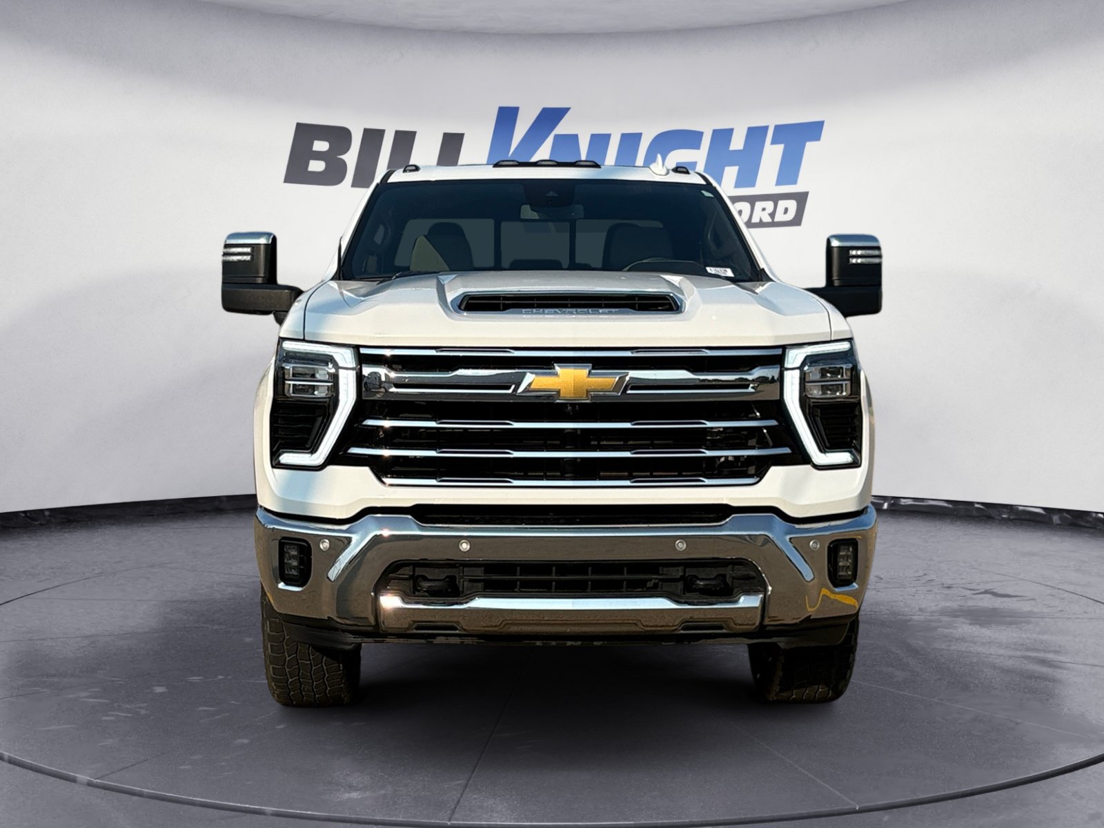 Used 2024 Chevrolet Silverado 2500 LTZ w/ LTZ Plus Package AWD/4WD image 8