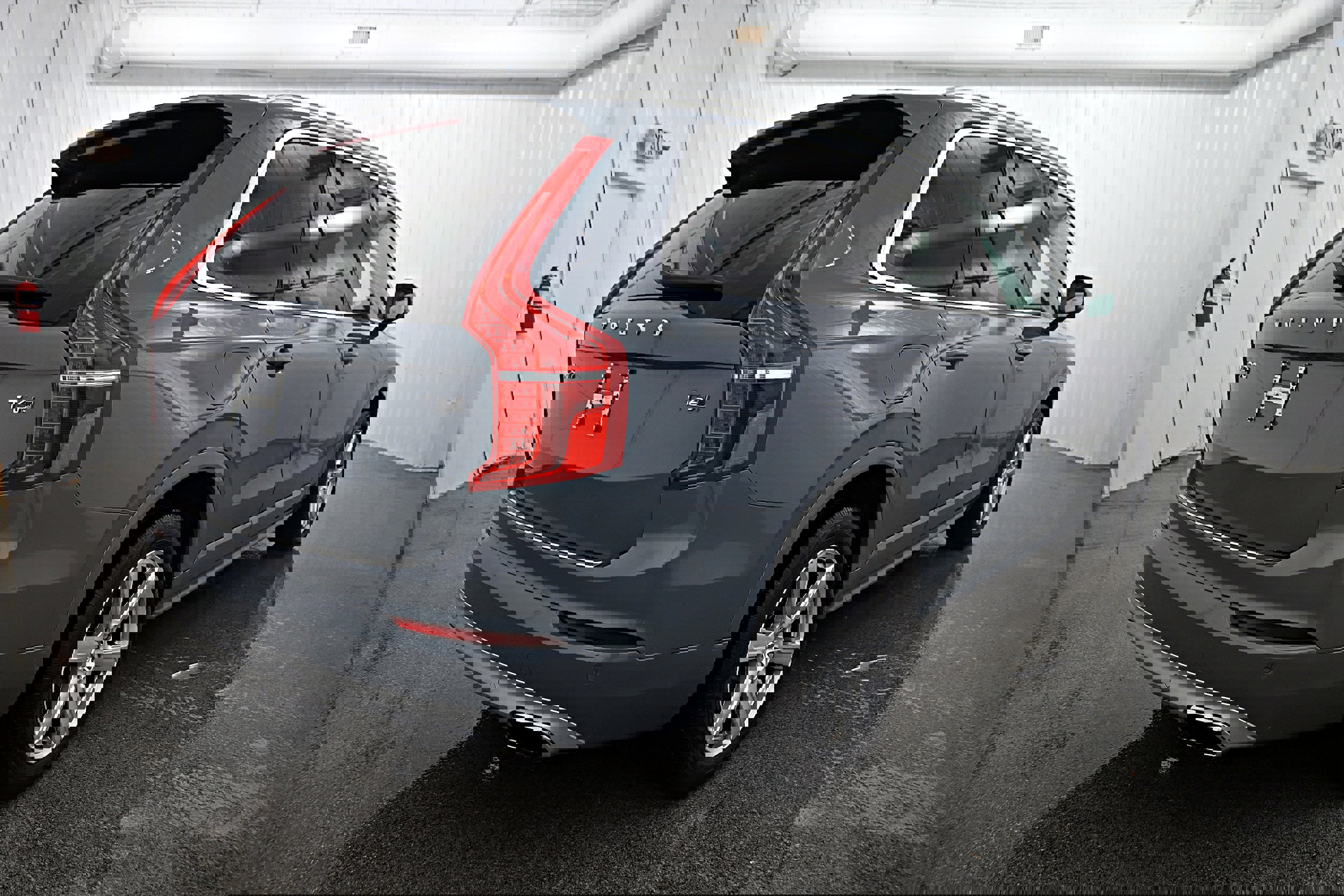 Used 2020 Volvo XC90 T6 Momentum image 36