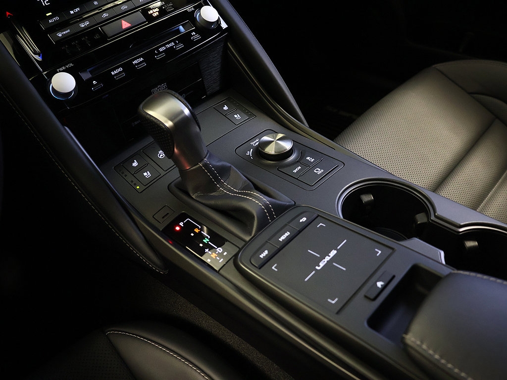 Used 2023 Lexus IS 350 F Sport AWD/4WD image 25