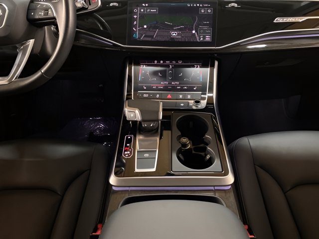 Used 2023 Audi Q7 2.0T Premium w/ Convenience Package AWD/4WD image 15