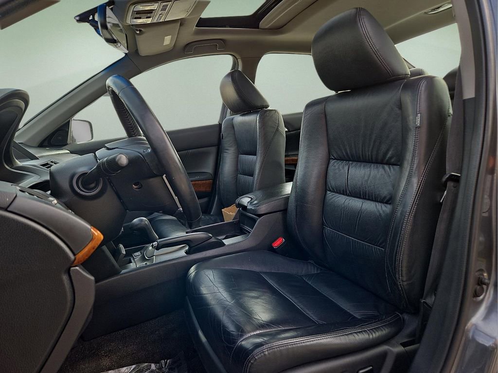 Used 2011 Honda Accord EX-L image 16