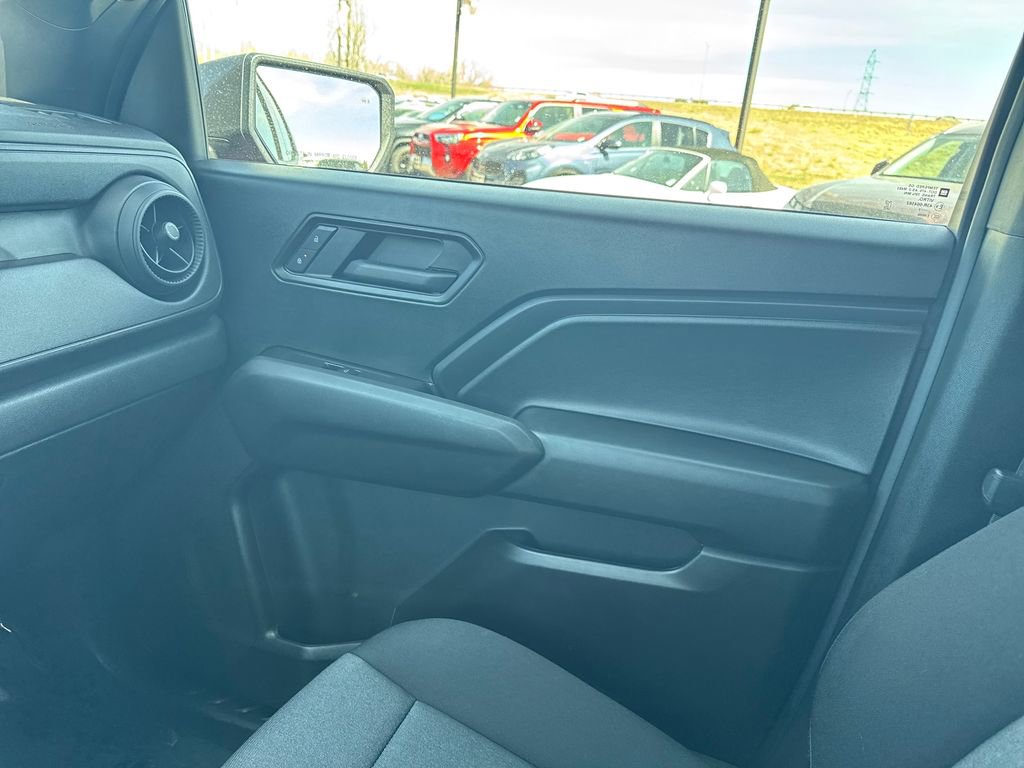 Used 2025 Chevrolet Colorado Trail Boss image 43