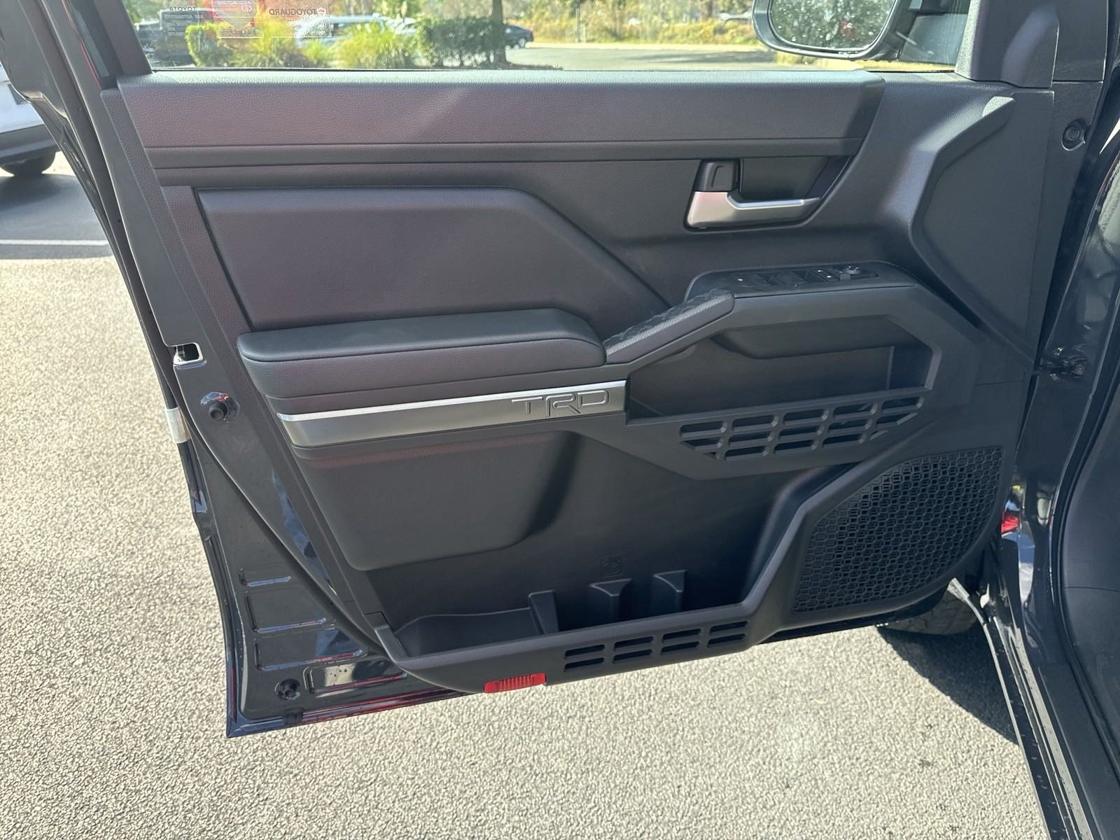 New 2024 Toyota Tacoma TRD Off-Road AWD/4WD image 22