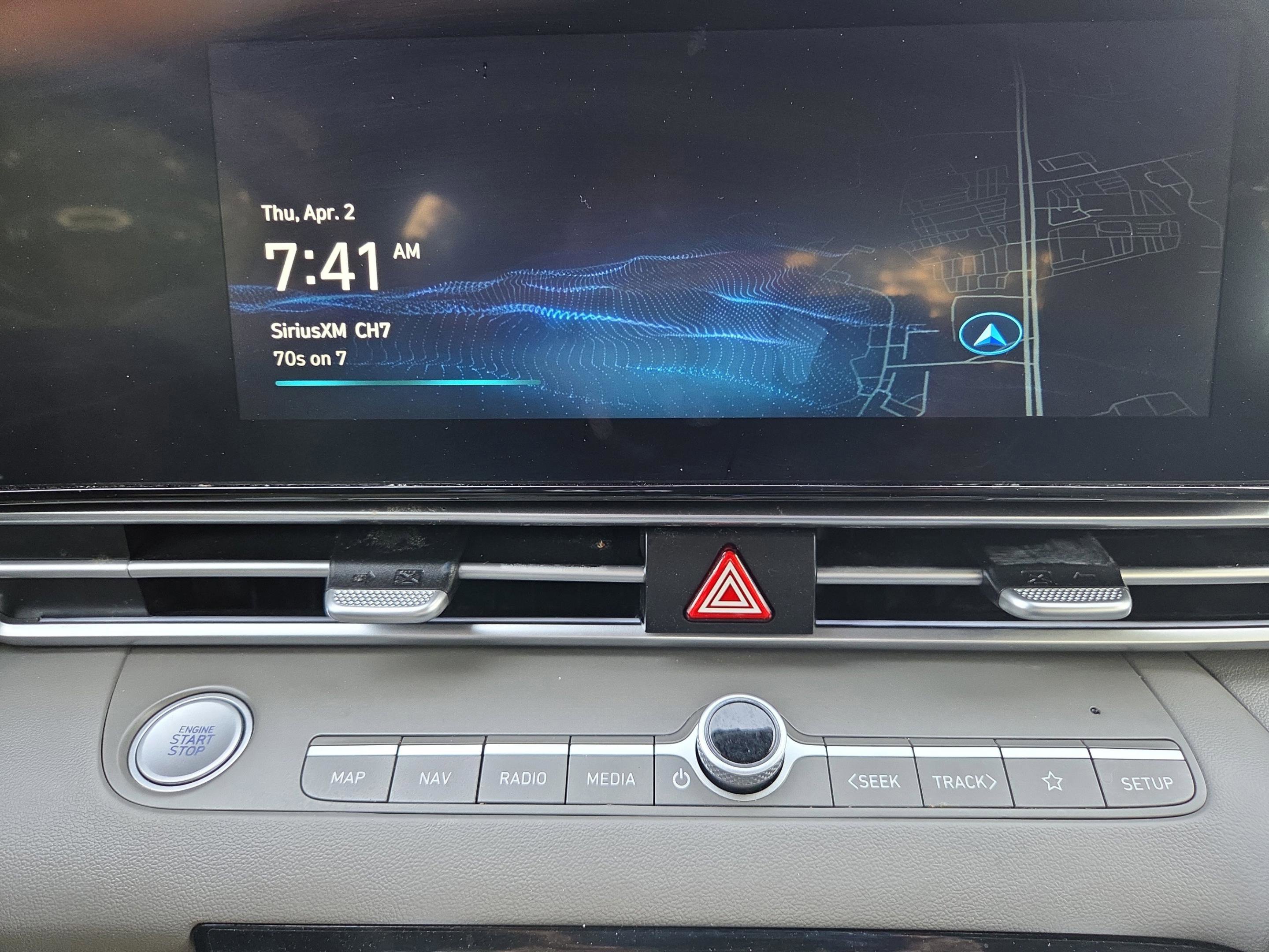 Used 2025 Hyundai Elantra SEL image 18