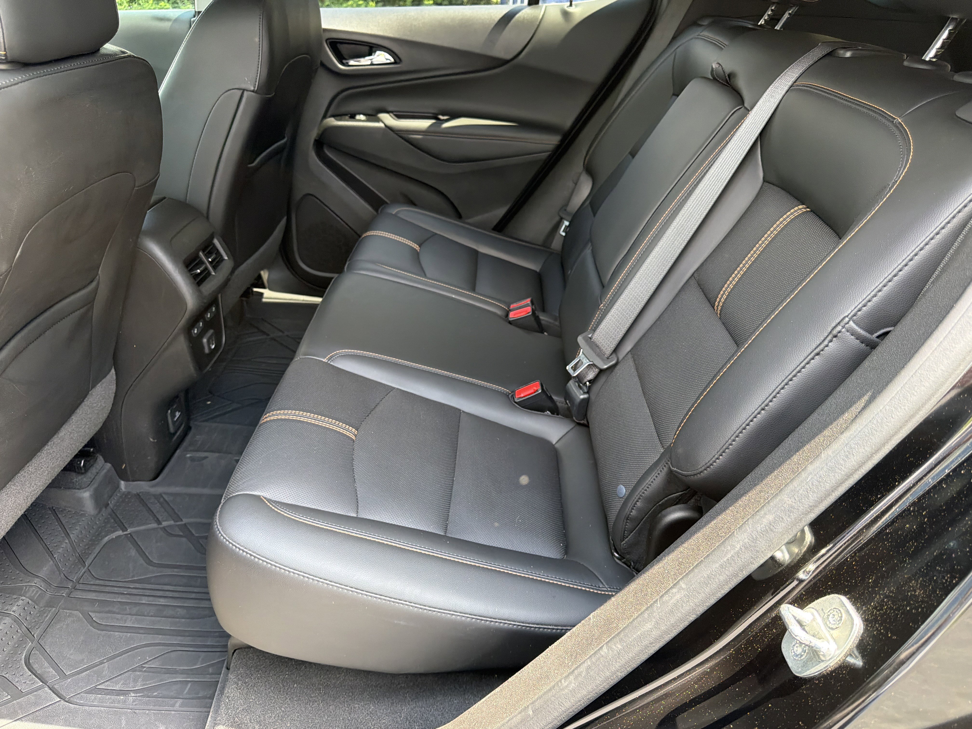Used 2022 Chevrolet Equinox Premier FWD image 21