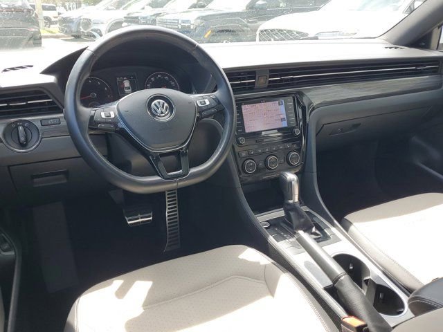 Used 2021 Volkswagen Passat 2.0T R-Line image 10