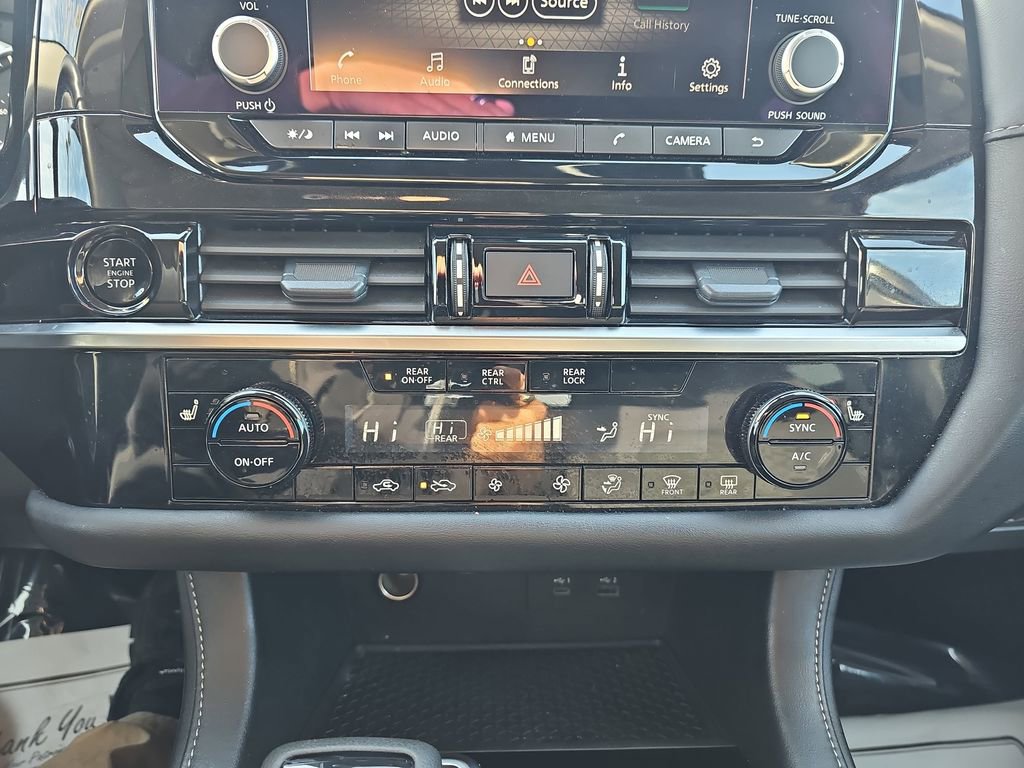 Used 2025 Nissan Pathfinder SV image 28