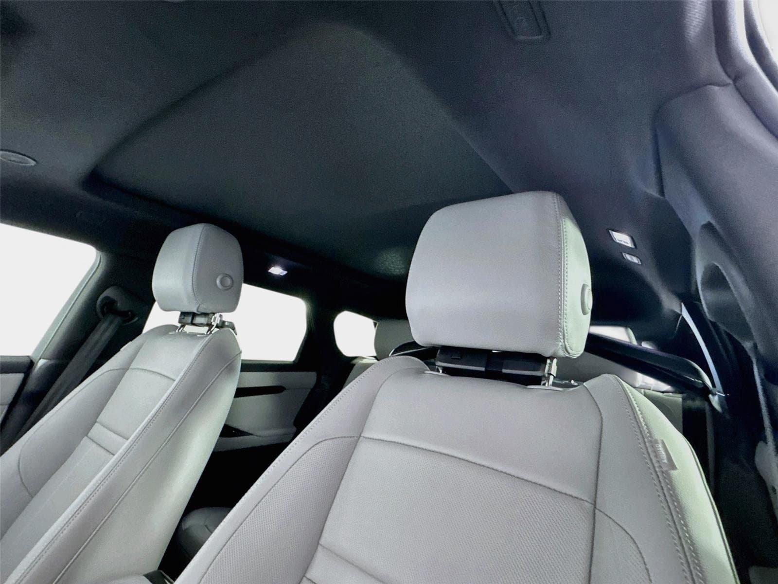 New 2026 Land Rover Range Rover Evoque S AWD/4WD image 14
