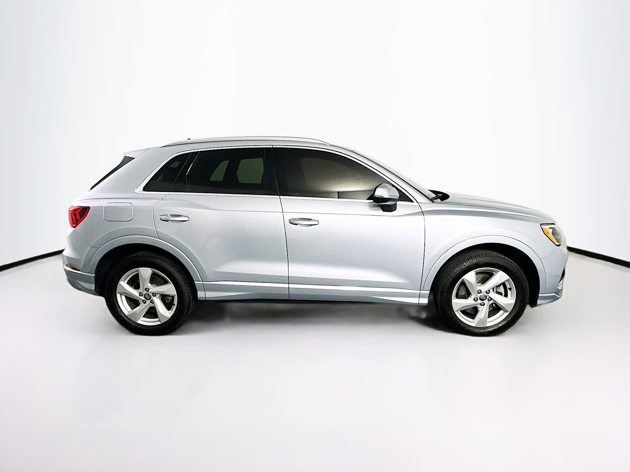 Used 2020 Audi Q3 2.0T Premium w/ Convenience Package image 10