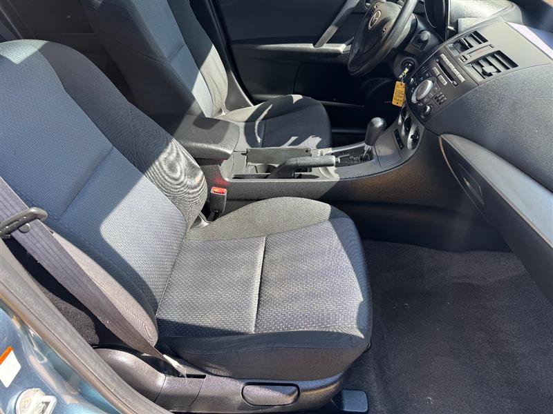 Used 2010 MAZDA MAZDA3 i Touring FWD image 25