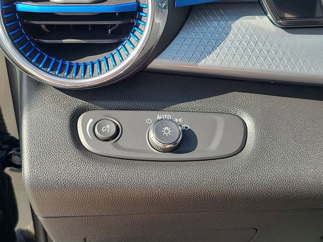 New 2026 Chevrolet Trax LT w/ Driver Confidence Package FWD image 18