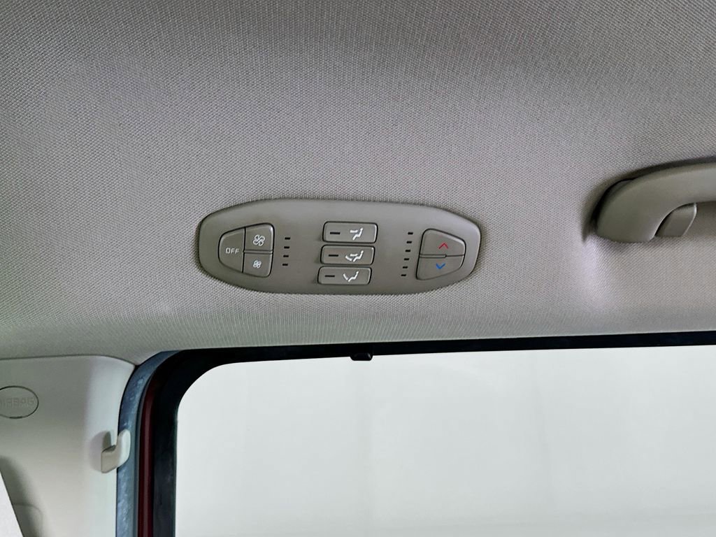 Used 2016 Kia Sedona LX w/ Option Group 020 FWD image 31