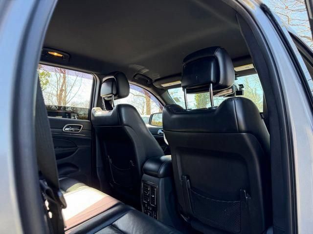 Used 2015 Jeep Grand Cherokee Limited AWD/4WD image 12