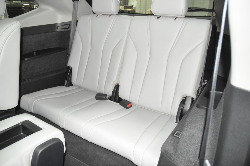 Used 2022 Acura MDX w/ Technology Package AWD/4WD image 39