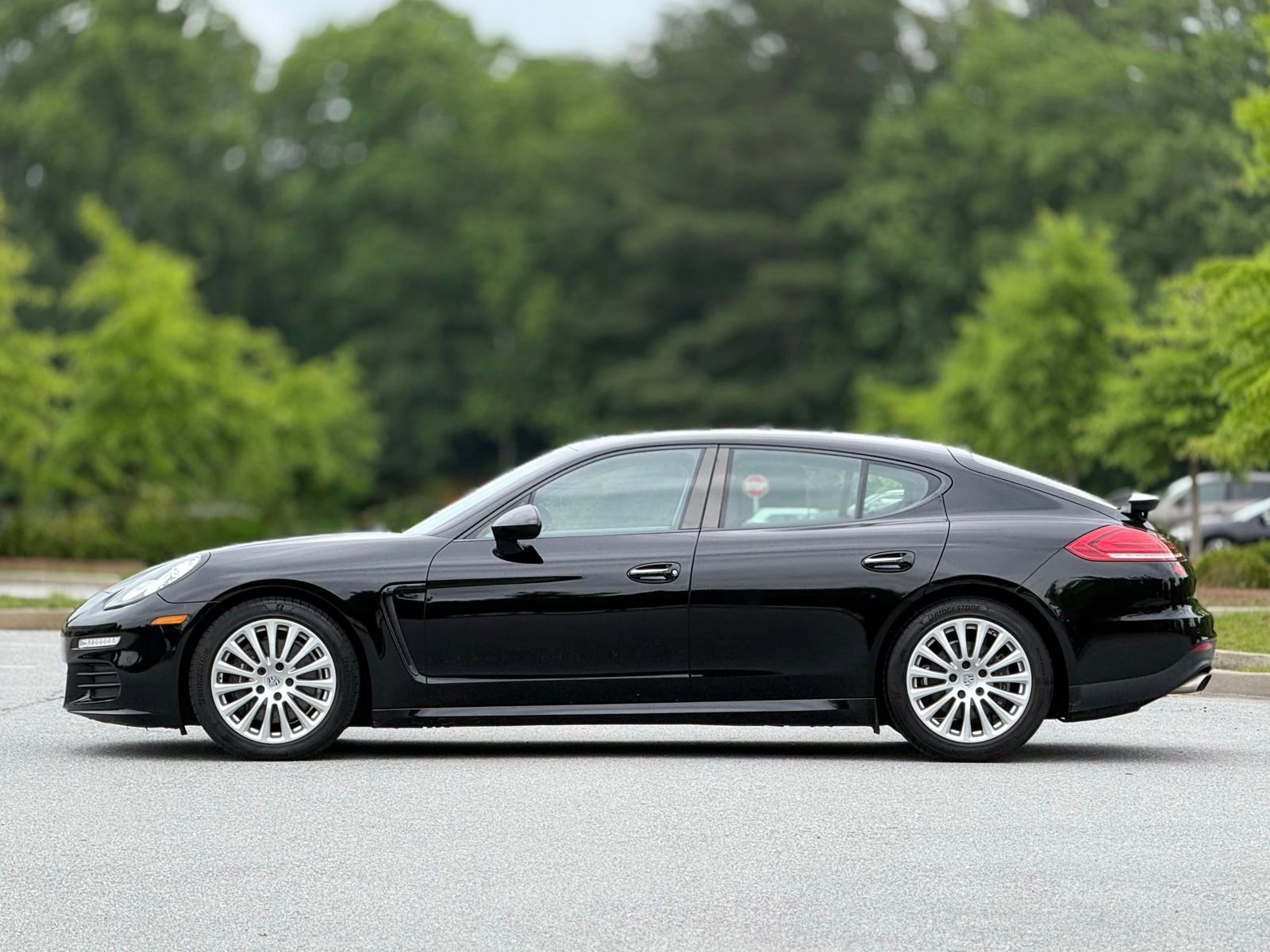 Used 2014 Porsche Panamera RWD image 9