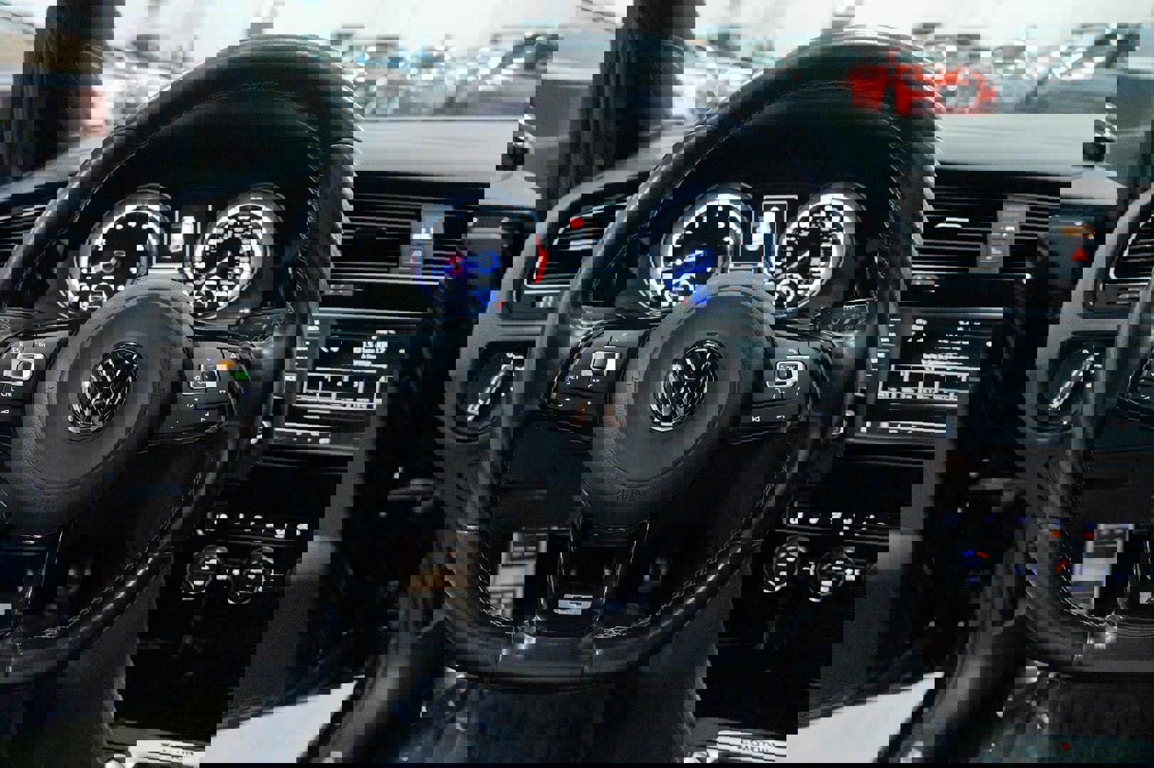 Used 2016 Volkswagen Golf 4-Door image 25