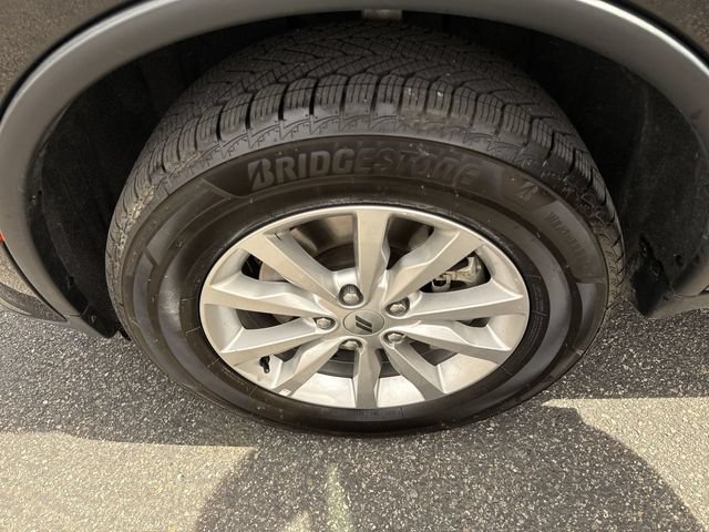 Used 2024 Dodge Durango SXT w/ 3rd Row Seating Group AWD/4WD image 10