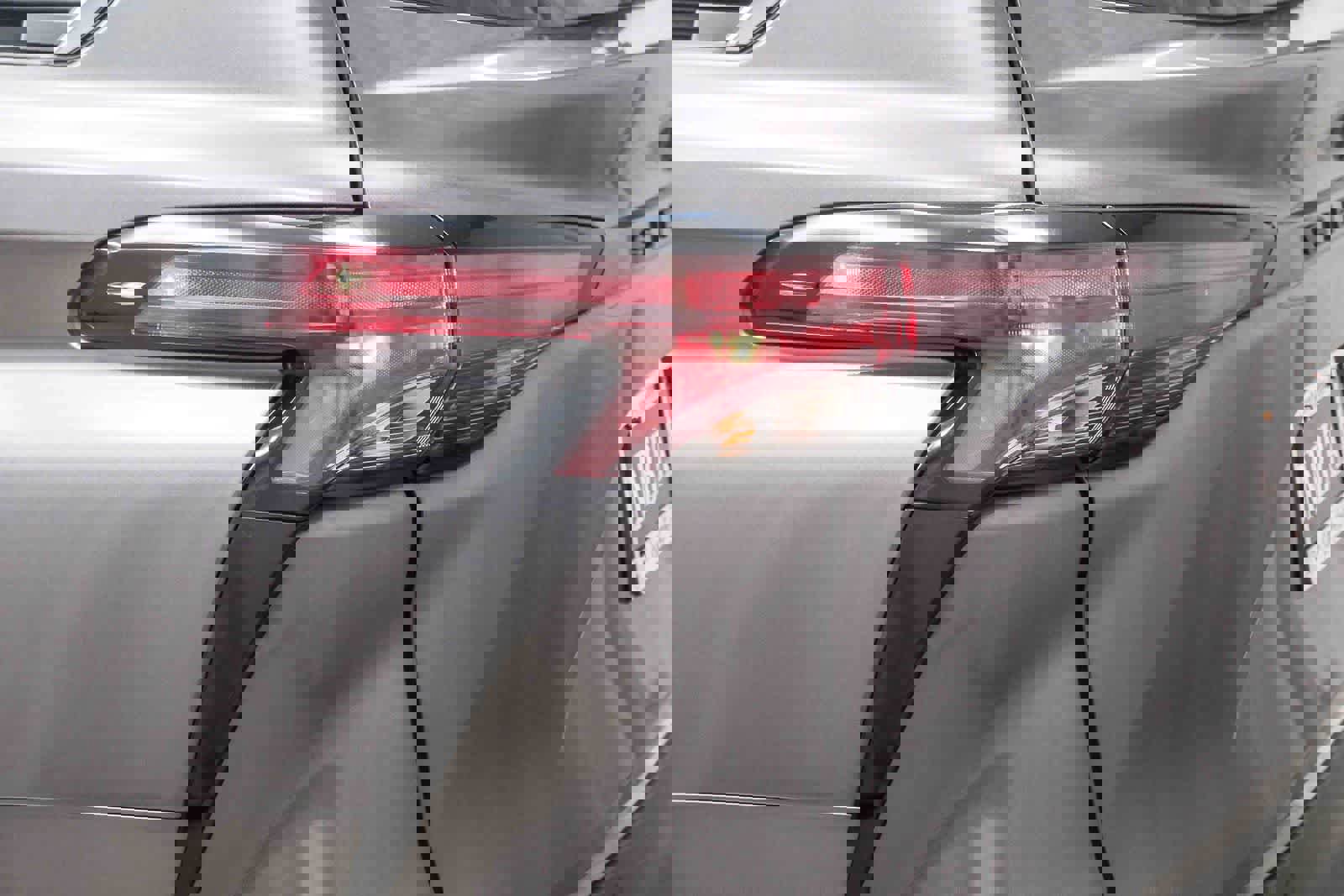 Used 2024 Toyota Sienna XLE w/ XLE Plus Package image 7