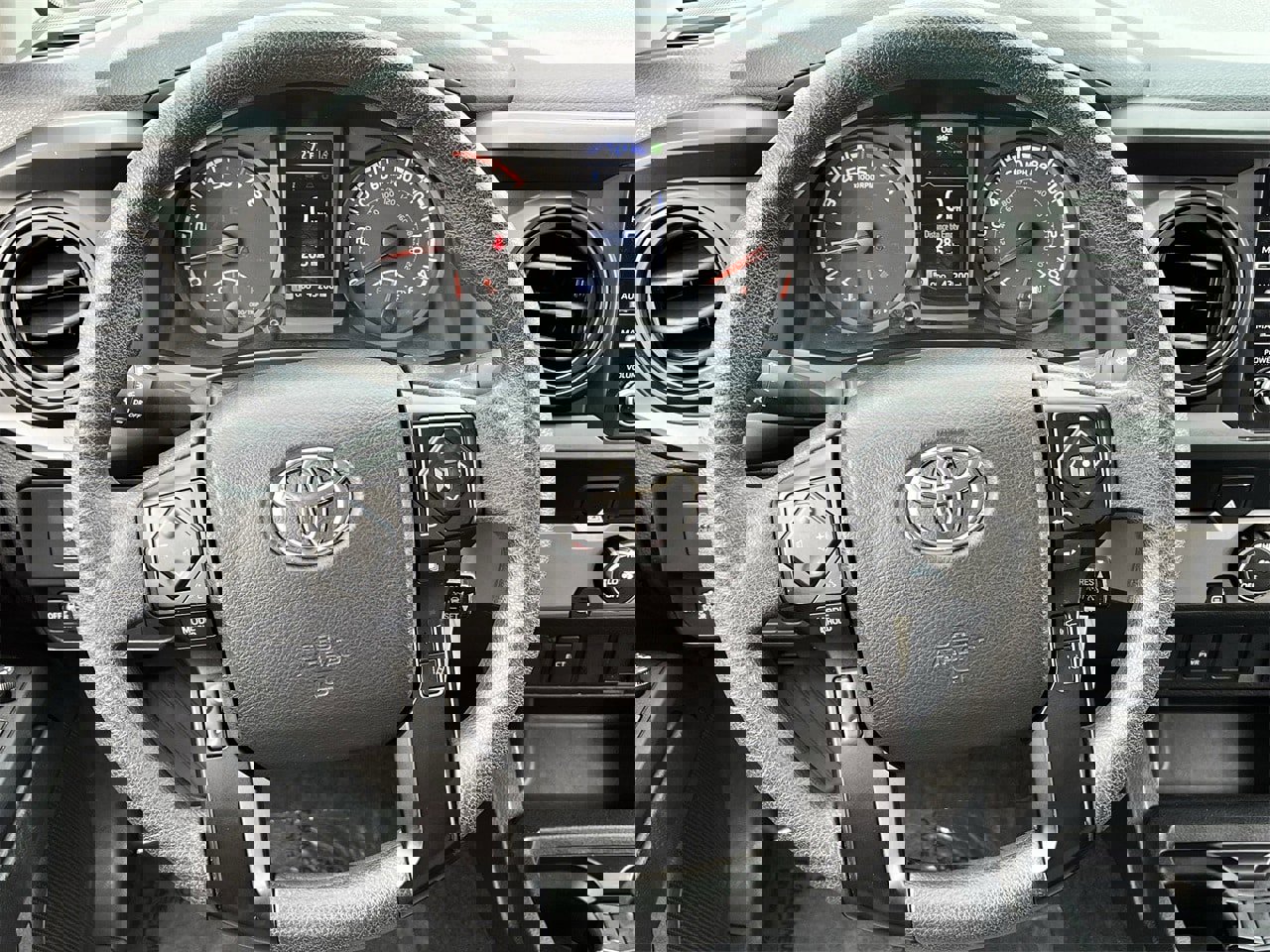 Used 2021 Toyota Tacoma SR w/ SR Convenience Package image 11