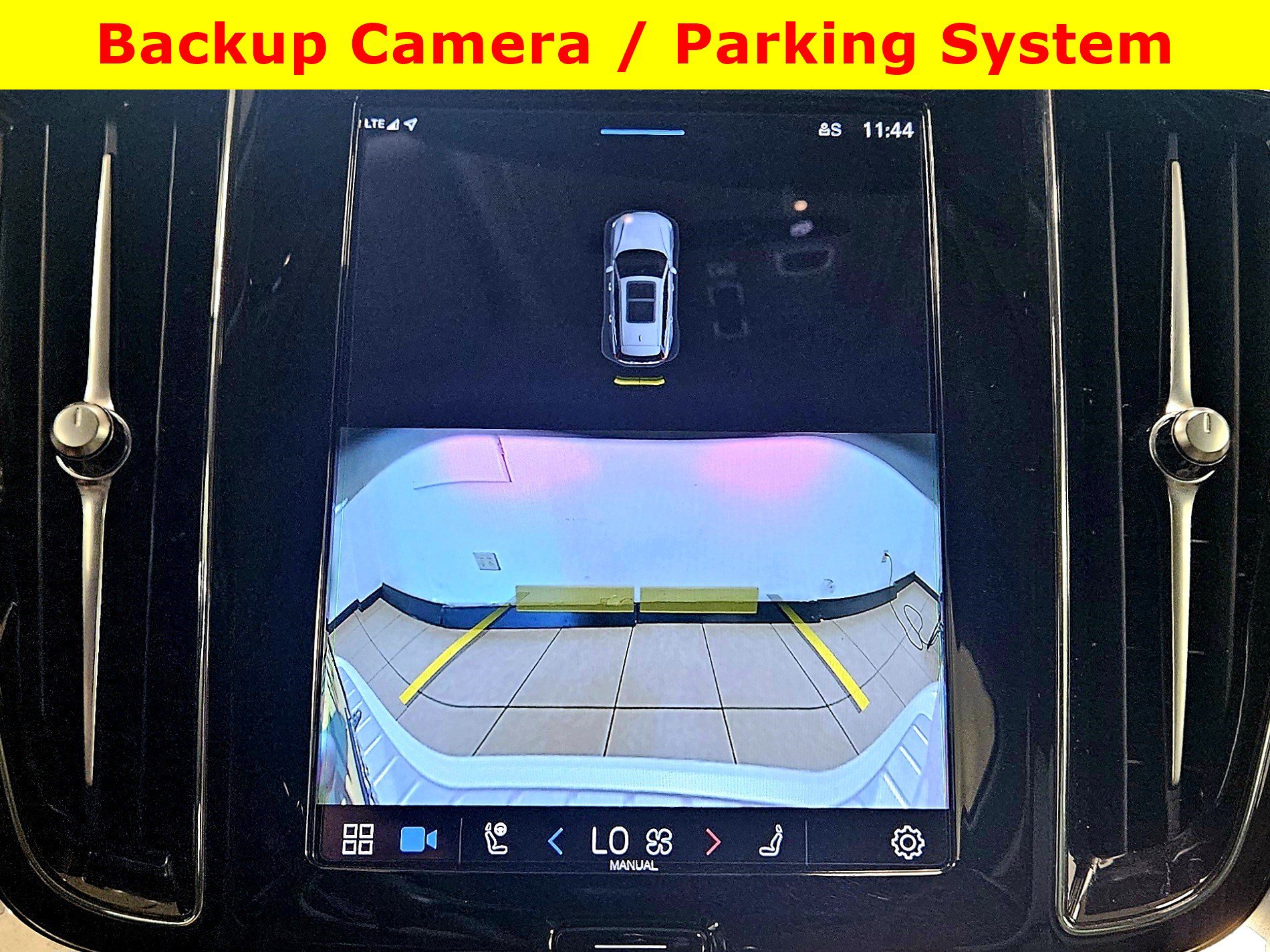 Used 2023 Volvo V60 B5 Cross Country Plus w/ Climate Package image 17