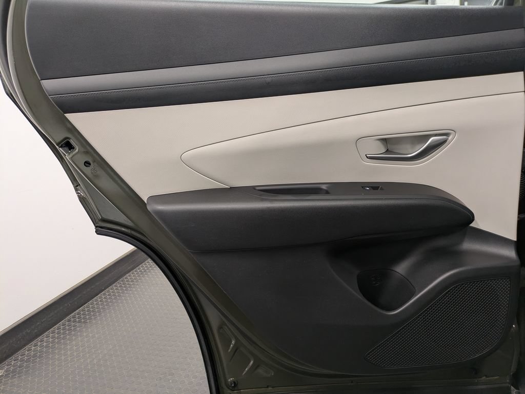 Certified 2025 Hyundai Tucson SE AWD/4WD image 22