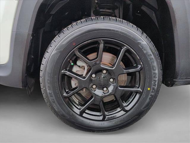 Used 2020 Jeep Renegade Altitude AWD/4WD image 24