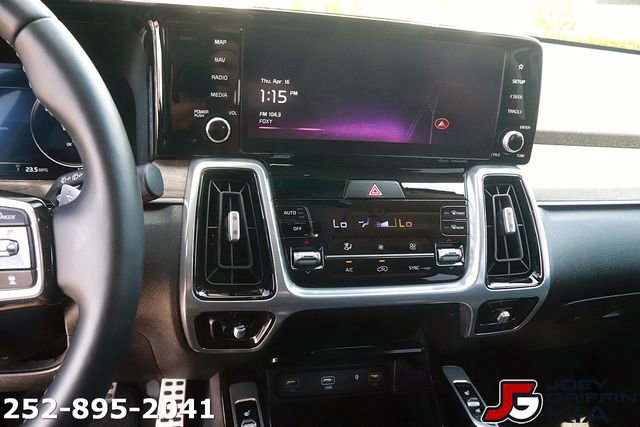 Certified 2023 Kia Sorento SX Prestige AWD/4WD image 23