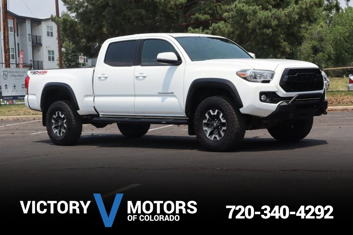 Used 2017 Toyota Tacoma TRD Off-Road w/ Premium & Technology Package AWD/4WD image 1