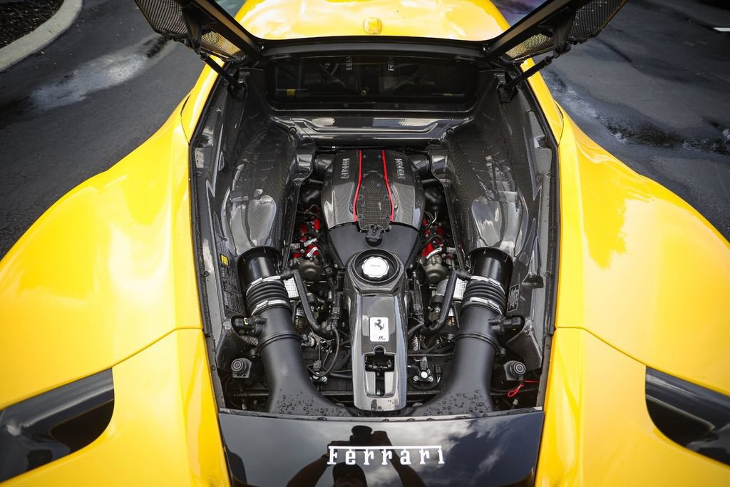 Used 2019 Ferrari 488 Pista Coupe RWD image 19