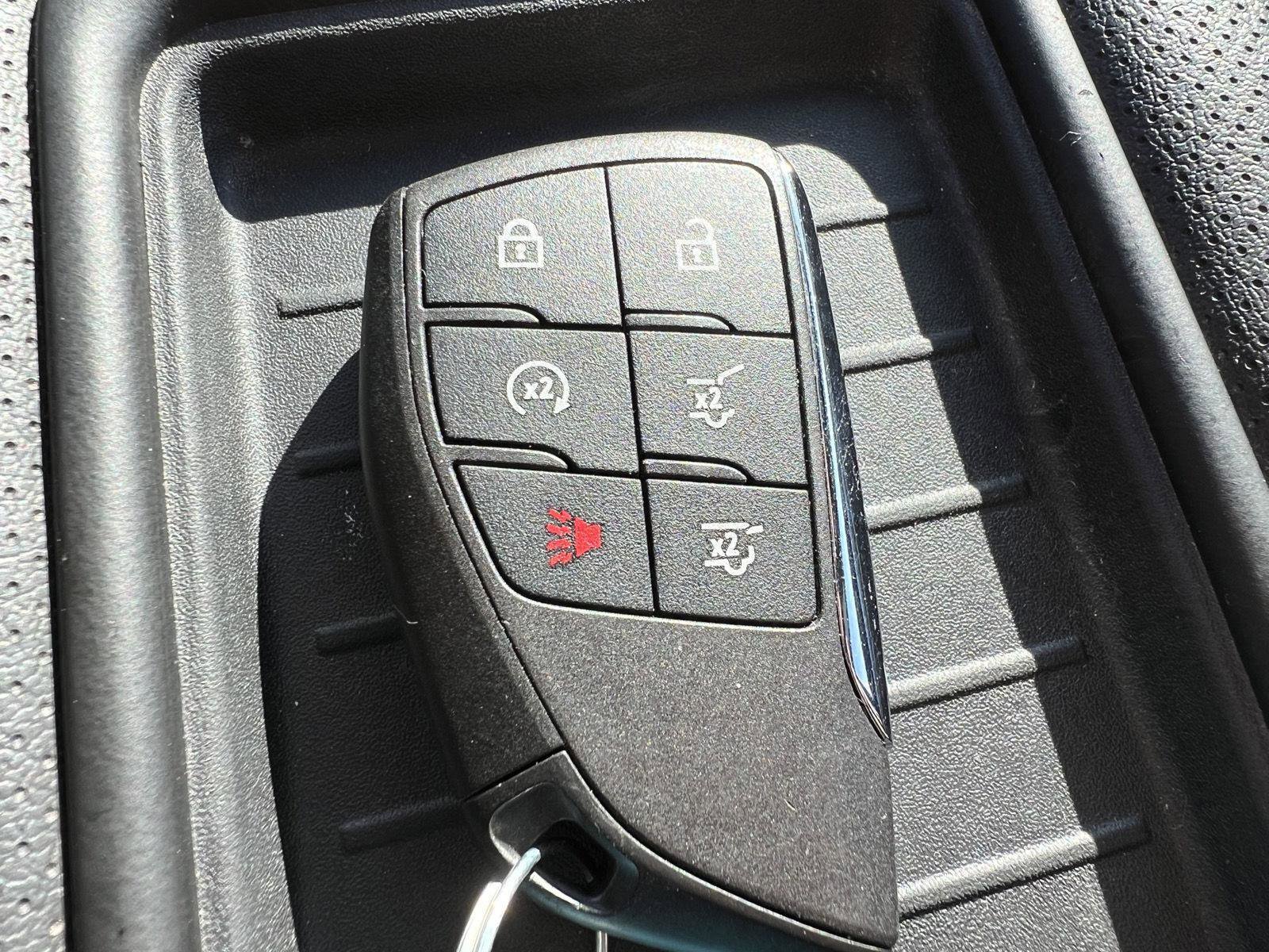 Used 2022 GMC Yukon AT4 image 36