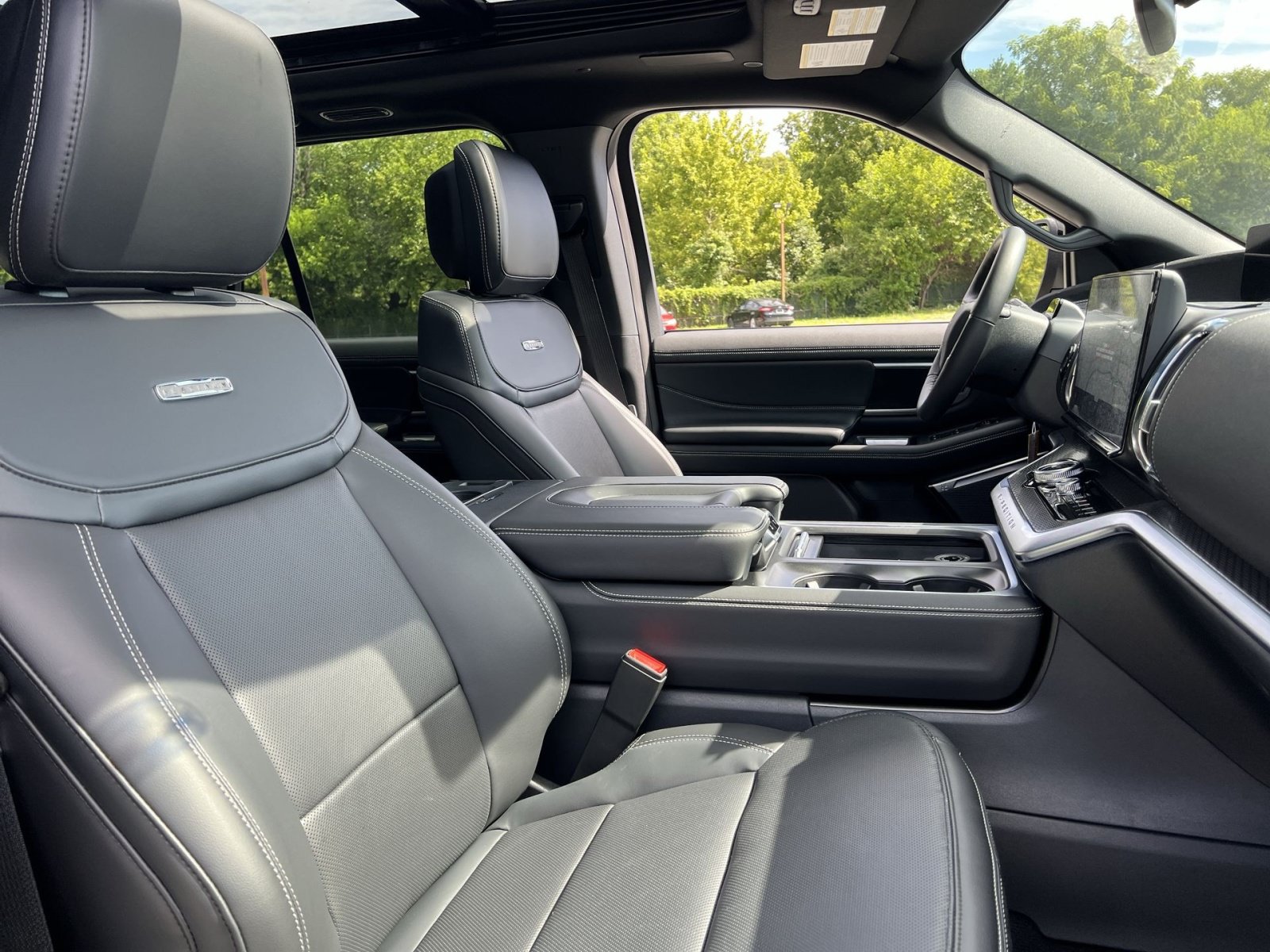 New 2027 Ford Expedition Max Platinum w/ Stealth Performance Package AWD/4WD image 28