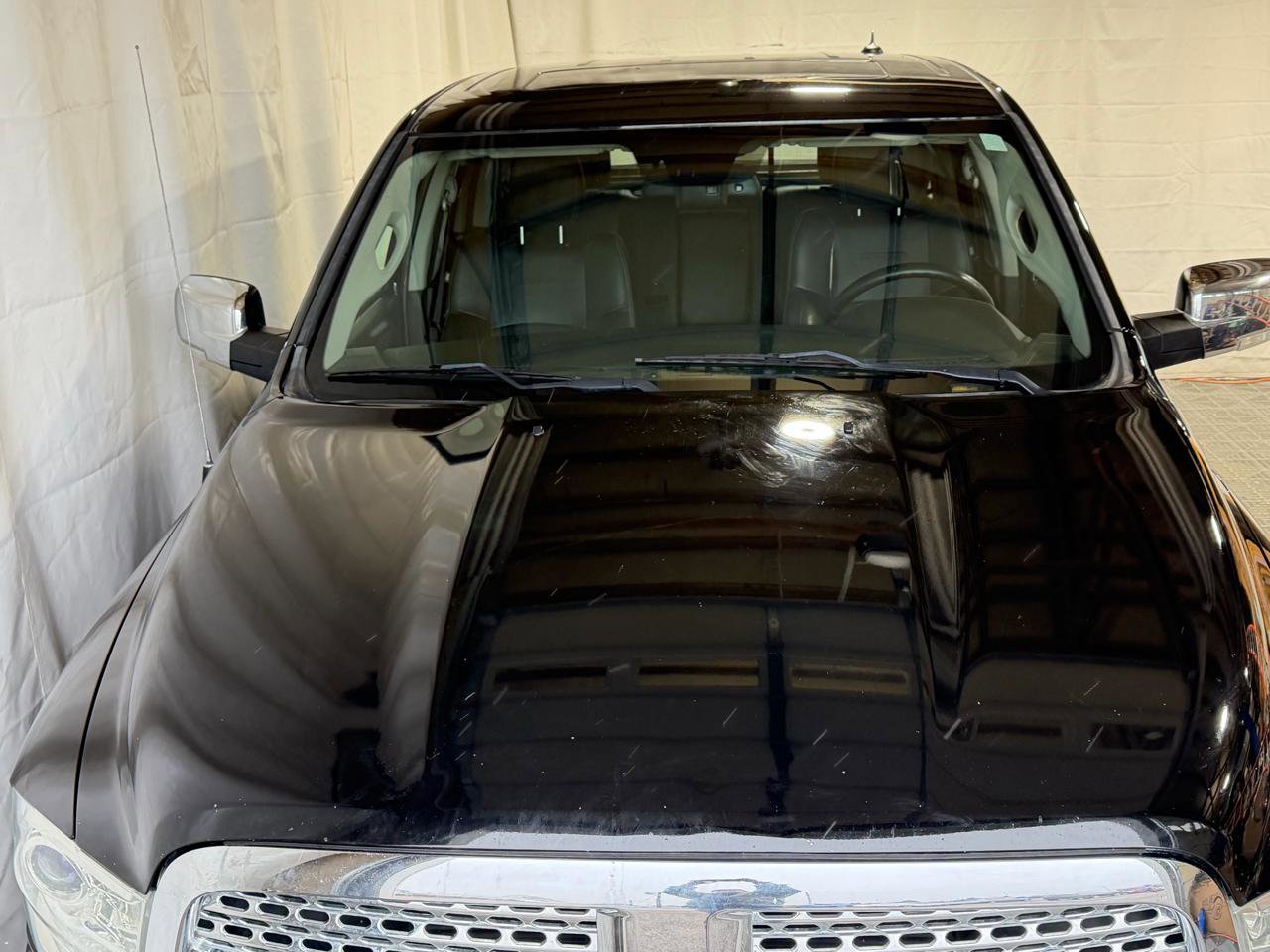 Used 2015 RAM 1500 Laramie w/ Convenience Group AWD/4WD image 3