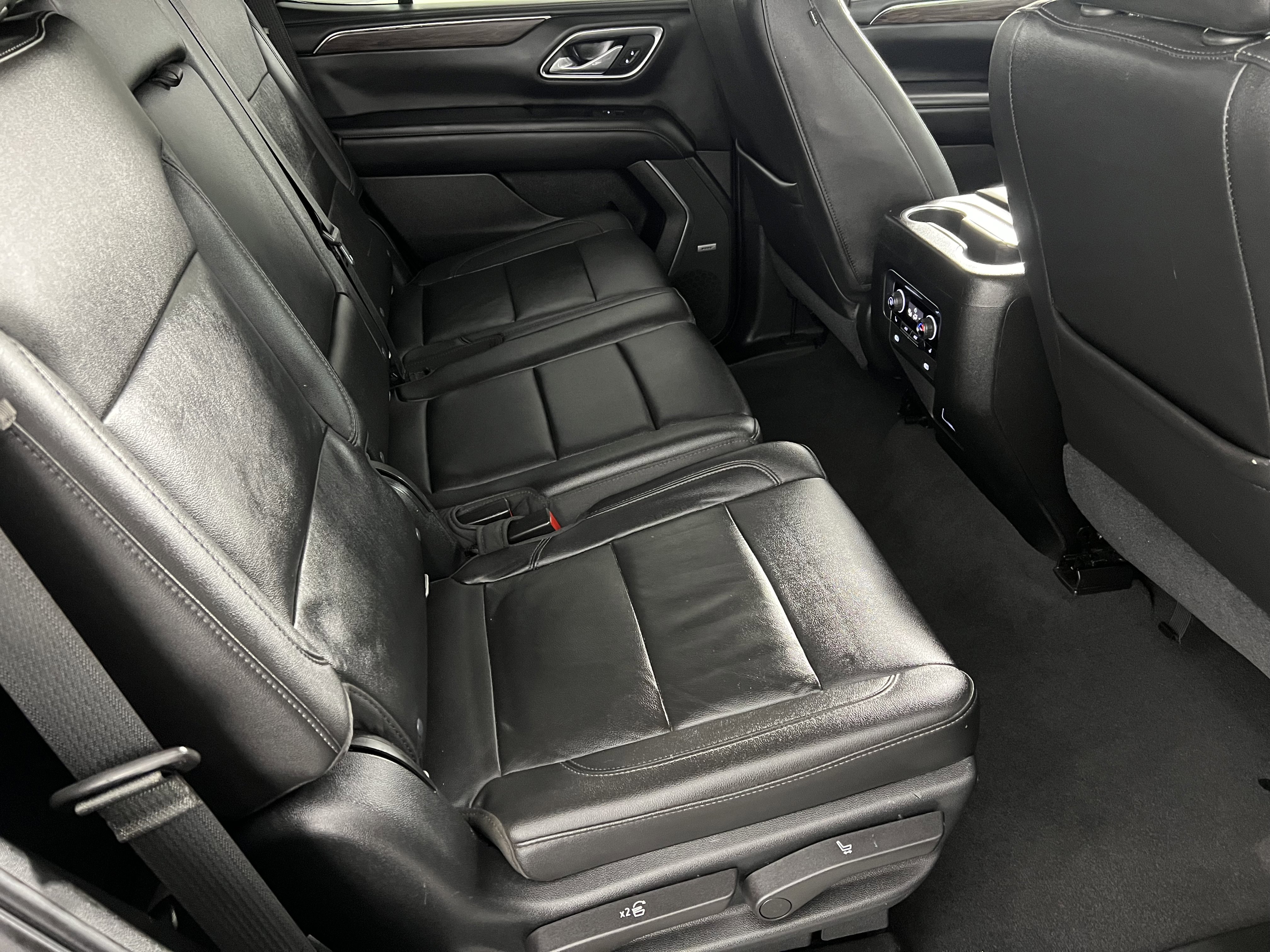 Used 2021 Chevrolet Tahoe Z71 w/ Z71 Signature Package image 22