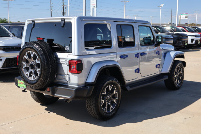Used 2024 Jeep Wrangler Unlimited Sahara AWD/4WD image 6