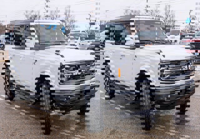 New 2025 Ford Bronco Outer Banks image 2