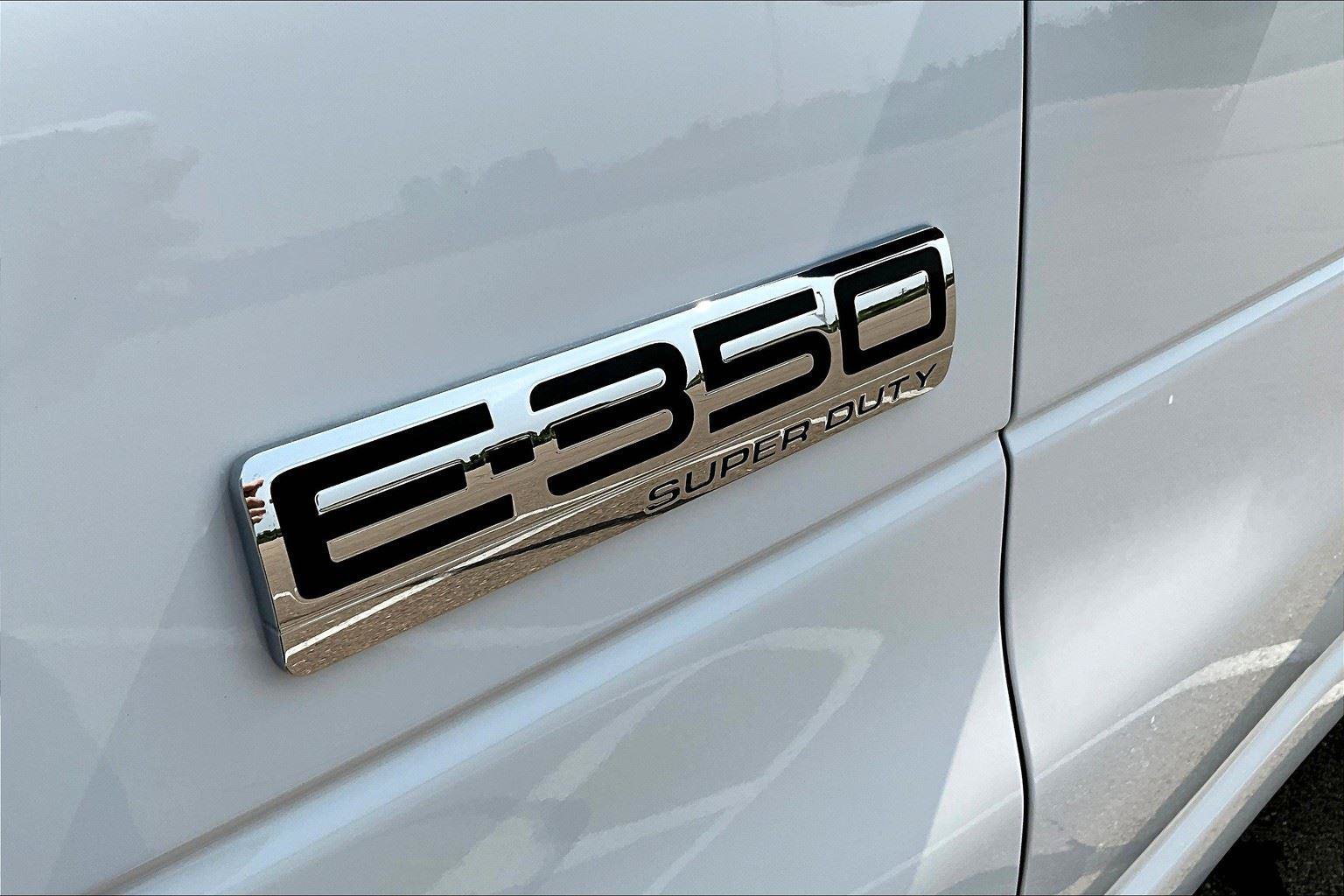 New 2025 Ford E-350 and Econoline 350 Super Duty w/ Power Equipment Group RWD image 8