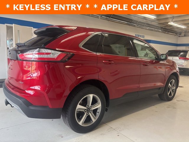 Used 2024 Ford Edge SEL w/ Convenience Package image 4