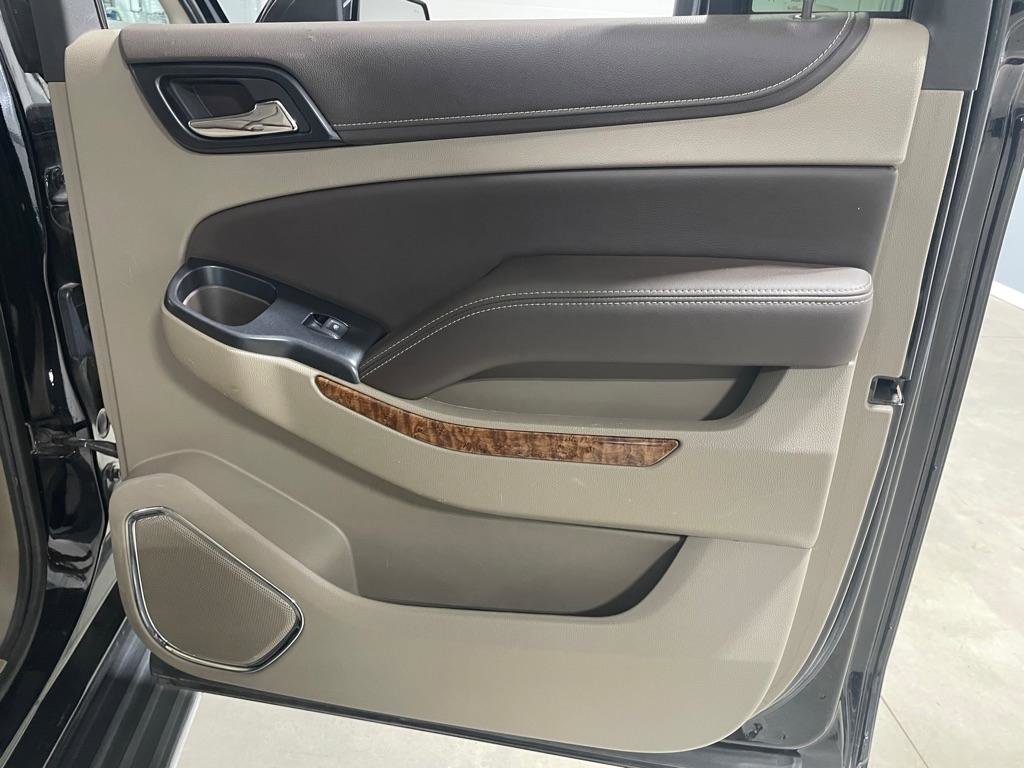 Used 2018 Chevrolet Suburban Premier image 25