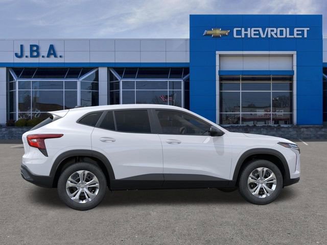 New 2026 Chevrolet Trax LS w/ Driver Confidence Package FWD image 5