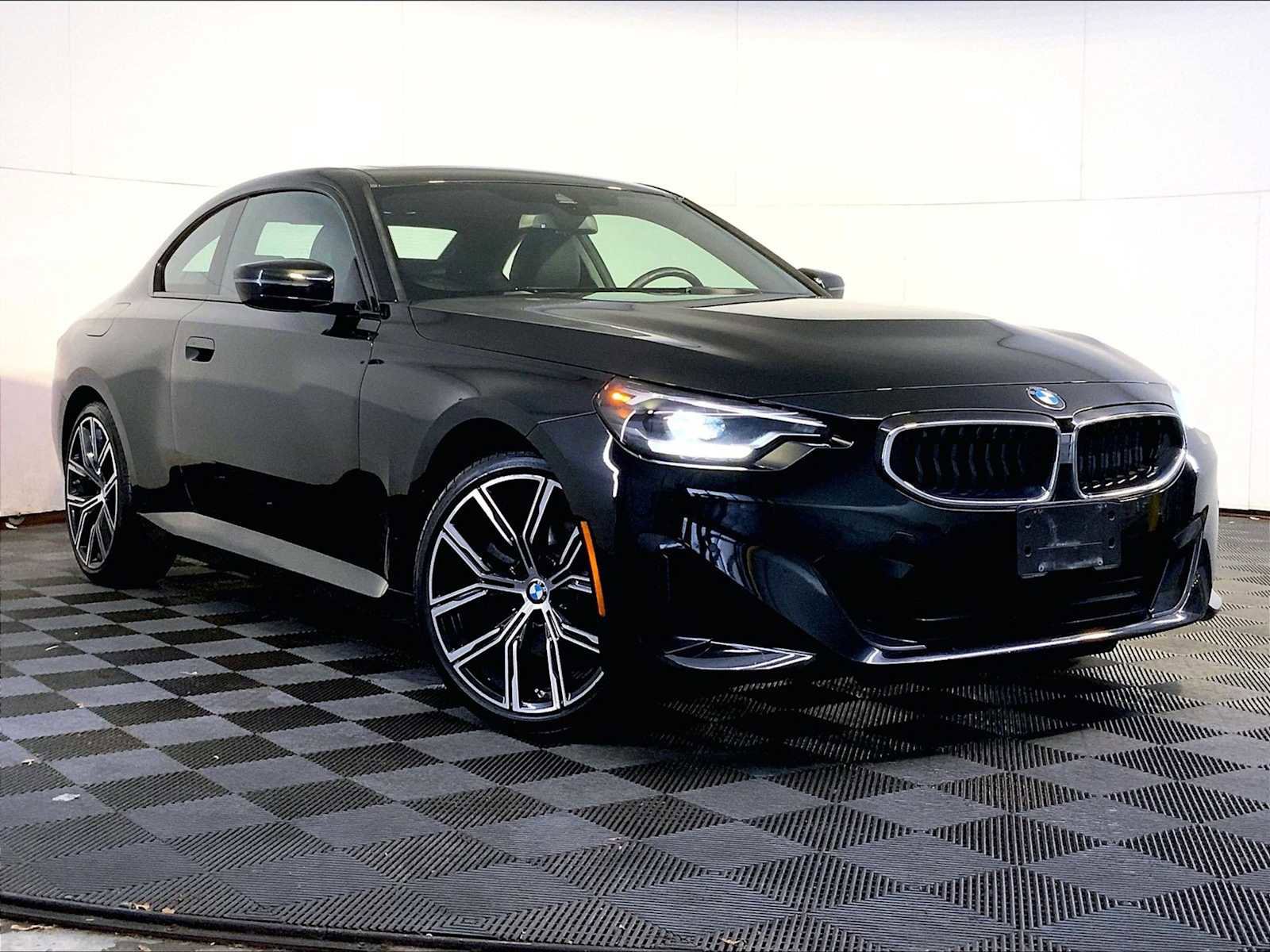 Used 2024 BMW 230i xDrive Coupe w/ Convenience Package image 9