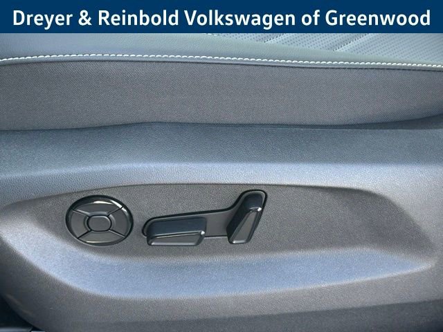 New 2026 Volkswagen Tiguan SE image 28