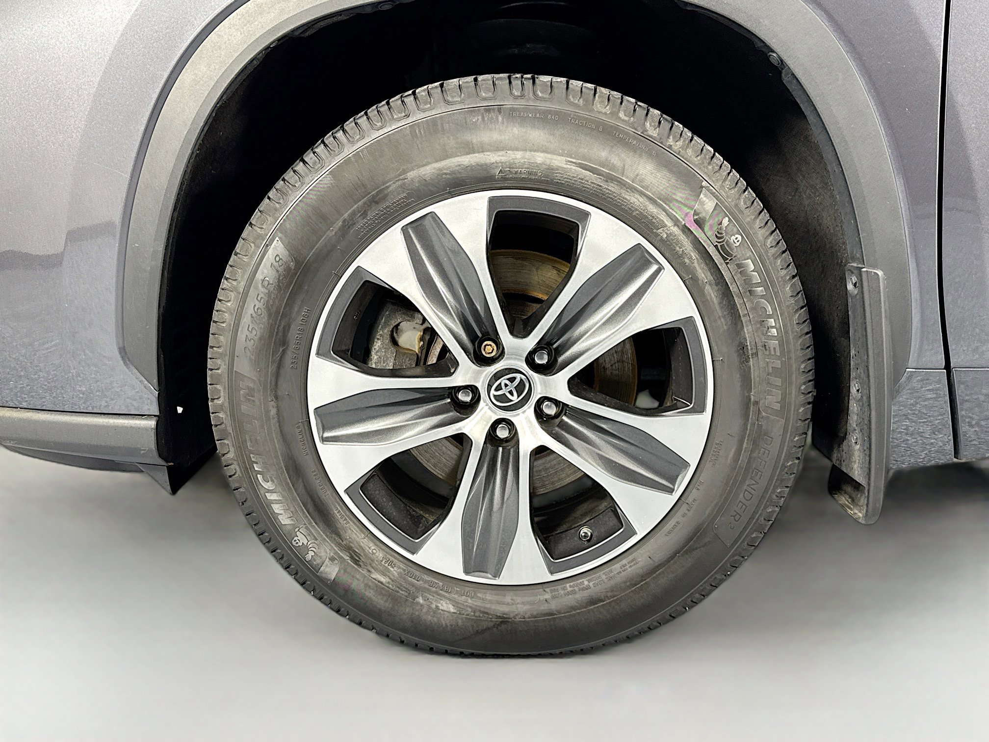 Used 2022 Toyota Highlander XLE image 32