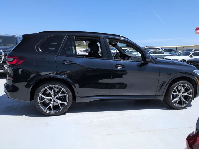 Used 2021 BMW X5 M50i w/ Executive Package AWD/4WD image 4