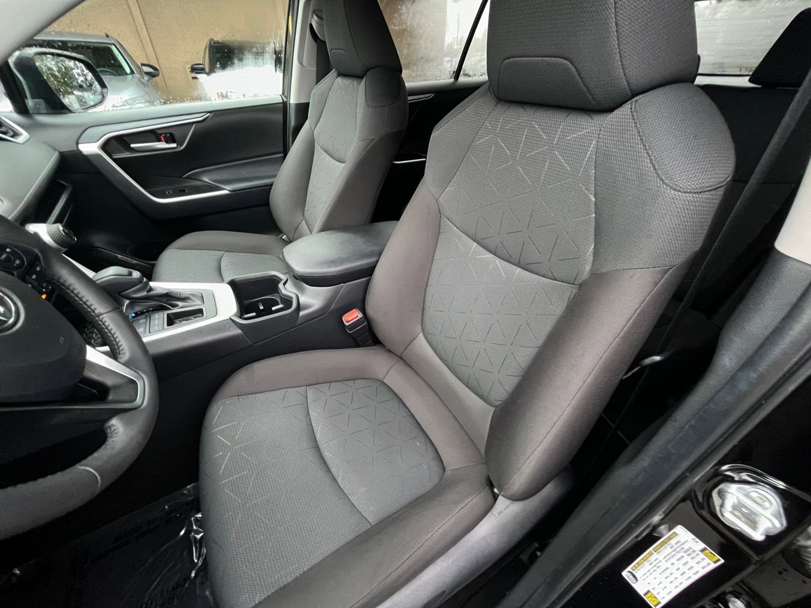 Used 2025 Toyota RAV4 XLE image 36